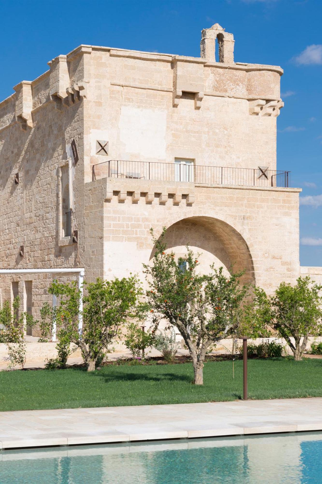 Masseria Donna Menga - The Leading Hotels Of The World Torre Lapillo Bagian luar foto
