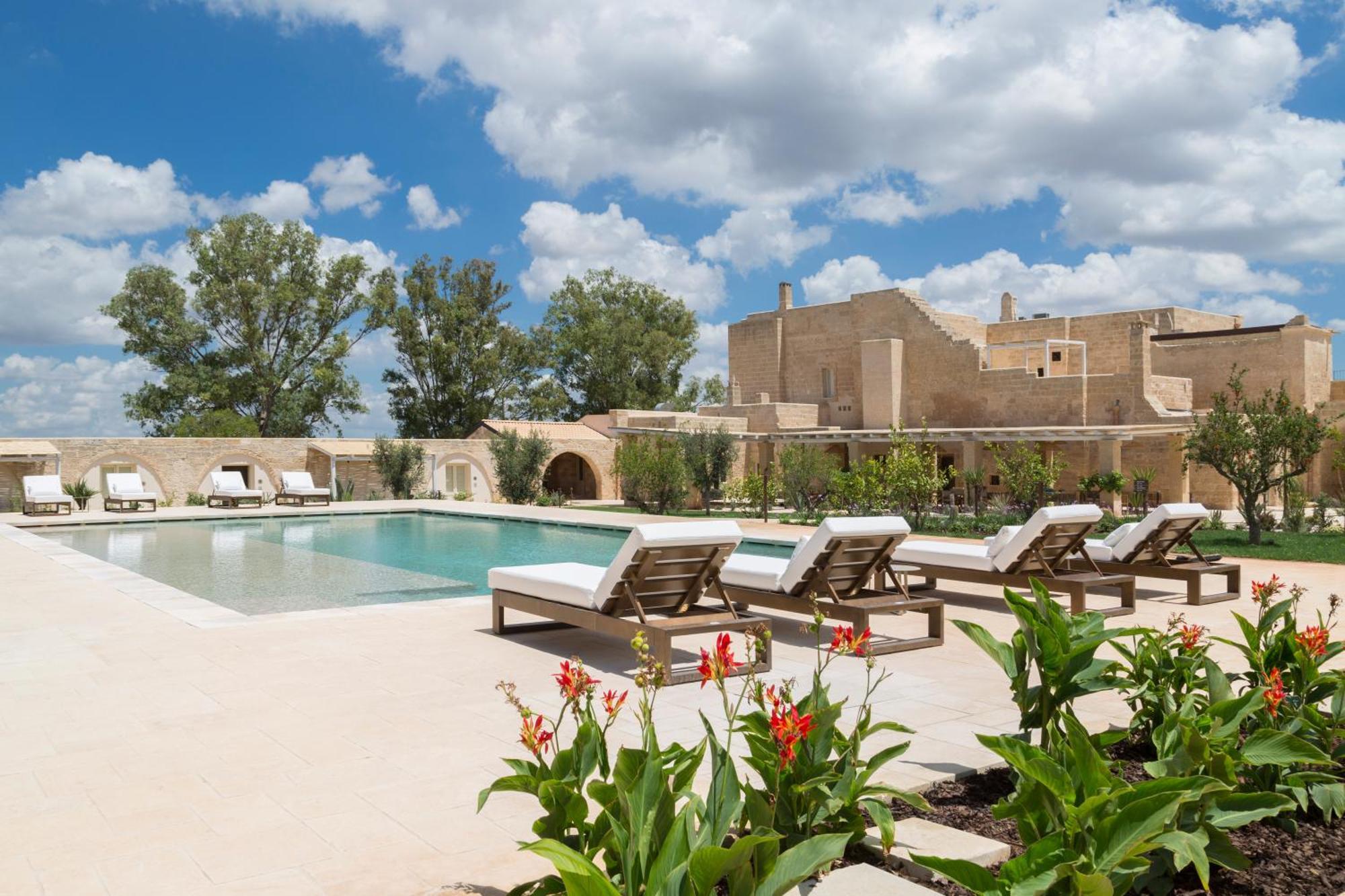 Masseria Donna Menga - The Leading Hotels Of The World Torre Lapillo Bagian luar foto