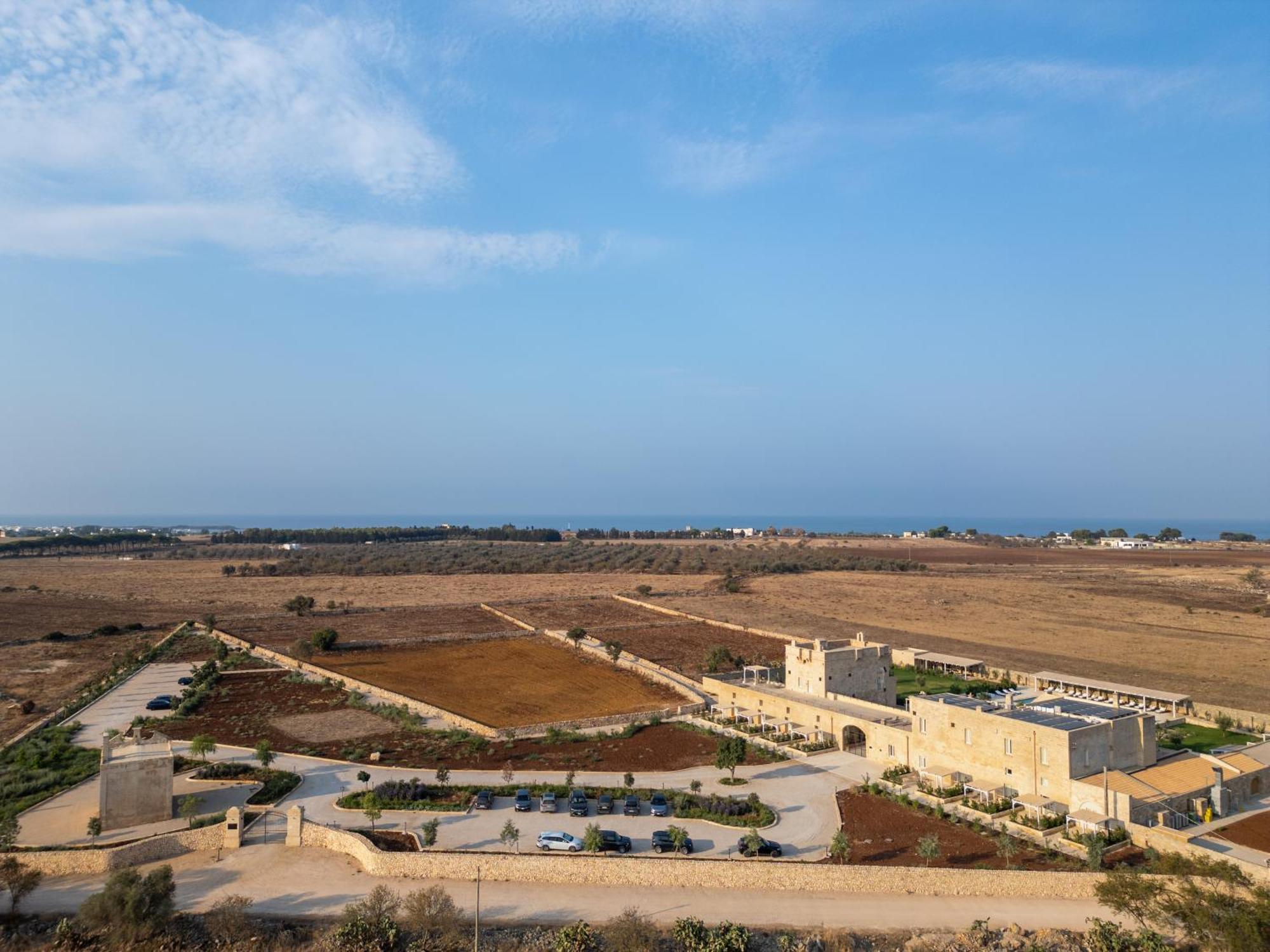 Masseria Donna Menga - The Leading Hotels Of The World Torre Lapillo Bagian luar foto
